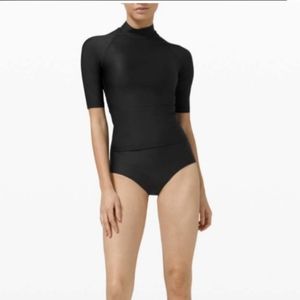Lululemon - Women's Waterside UVP Rash Guard